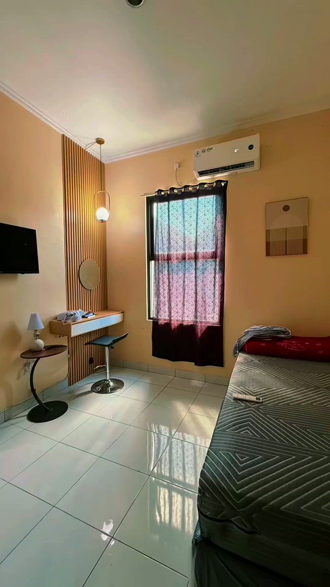 Kamar tidur 2 dengan AC dan TV
